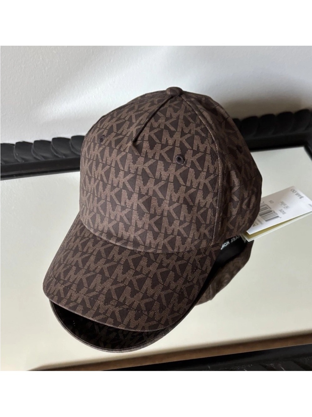 Woman’s Michael Kors baseball hat in brown chocolate new nwt MK monogram